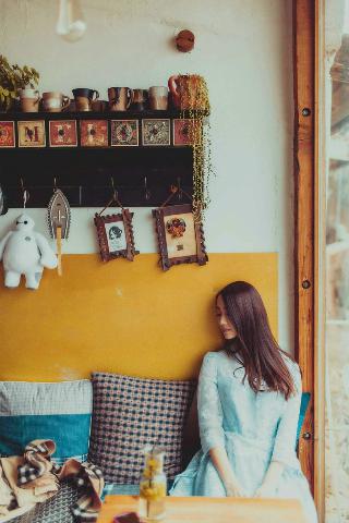 和两个小婕子做受HD