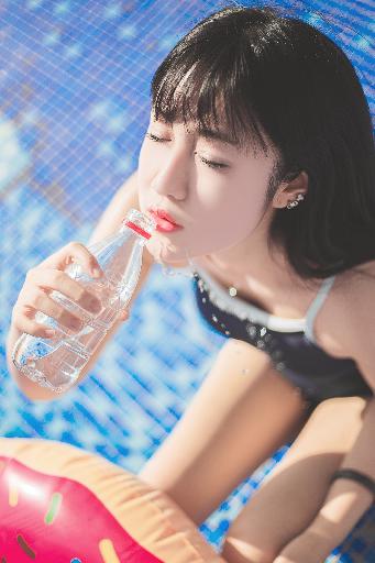 二人世界真实双人插画的视频